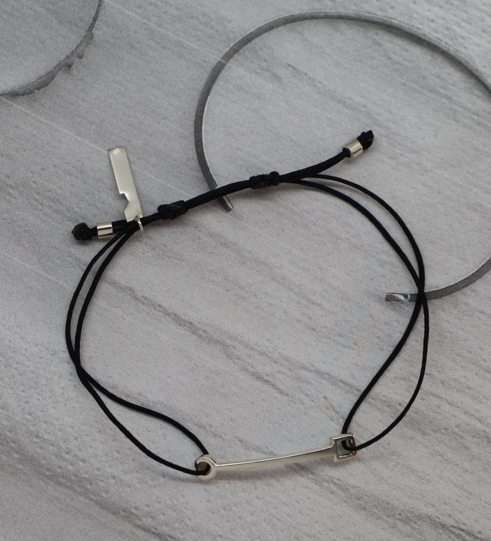 COLORS connection cord bracelet