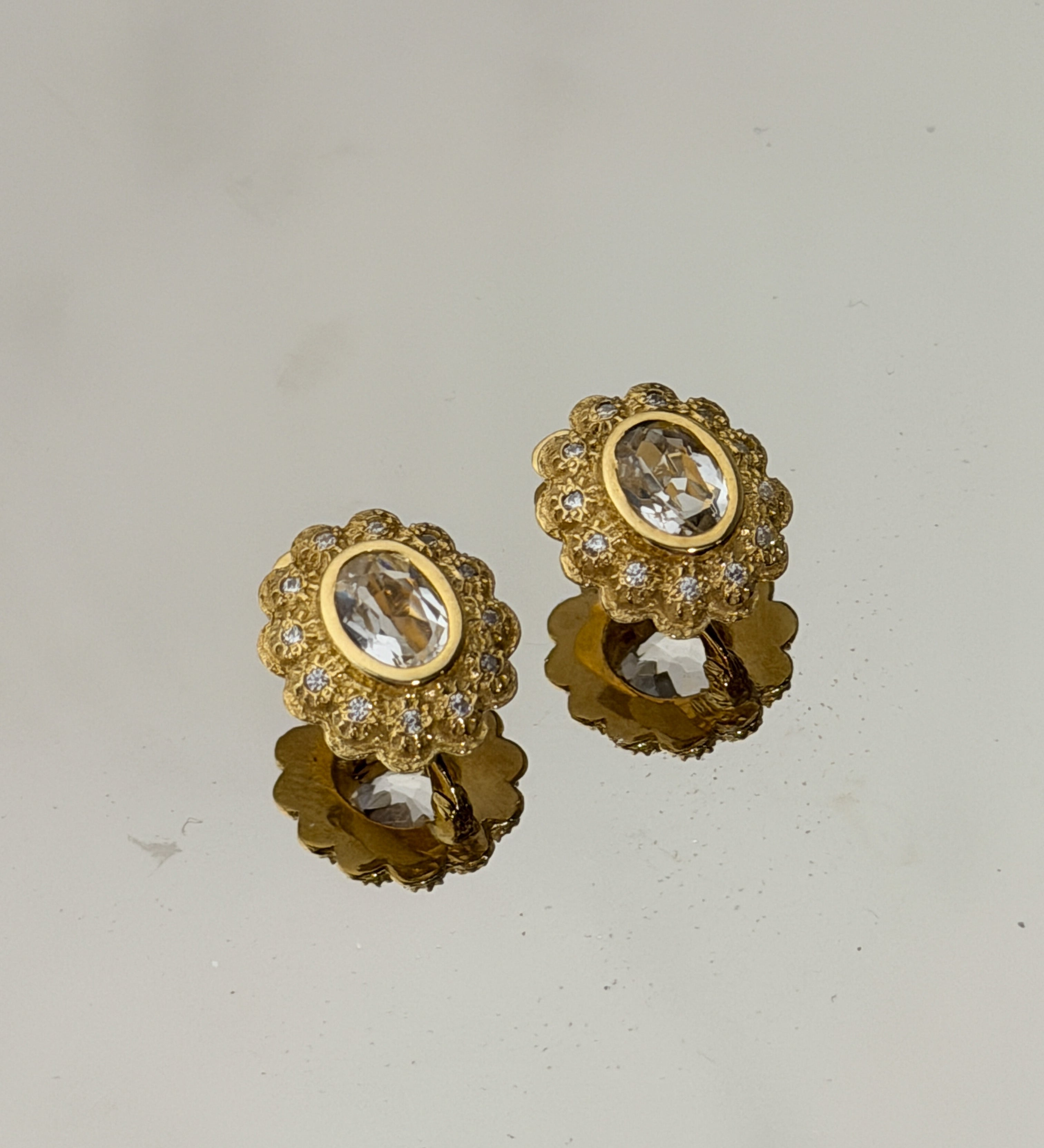 VINTAGE STONE EARRING